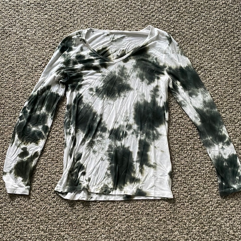 Super comfortable long sleeve shirt!